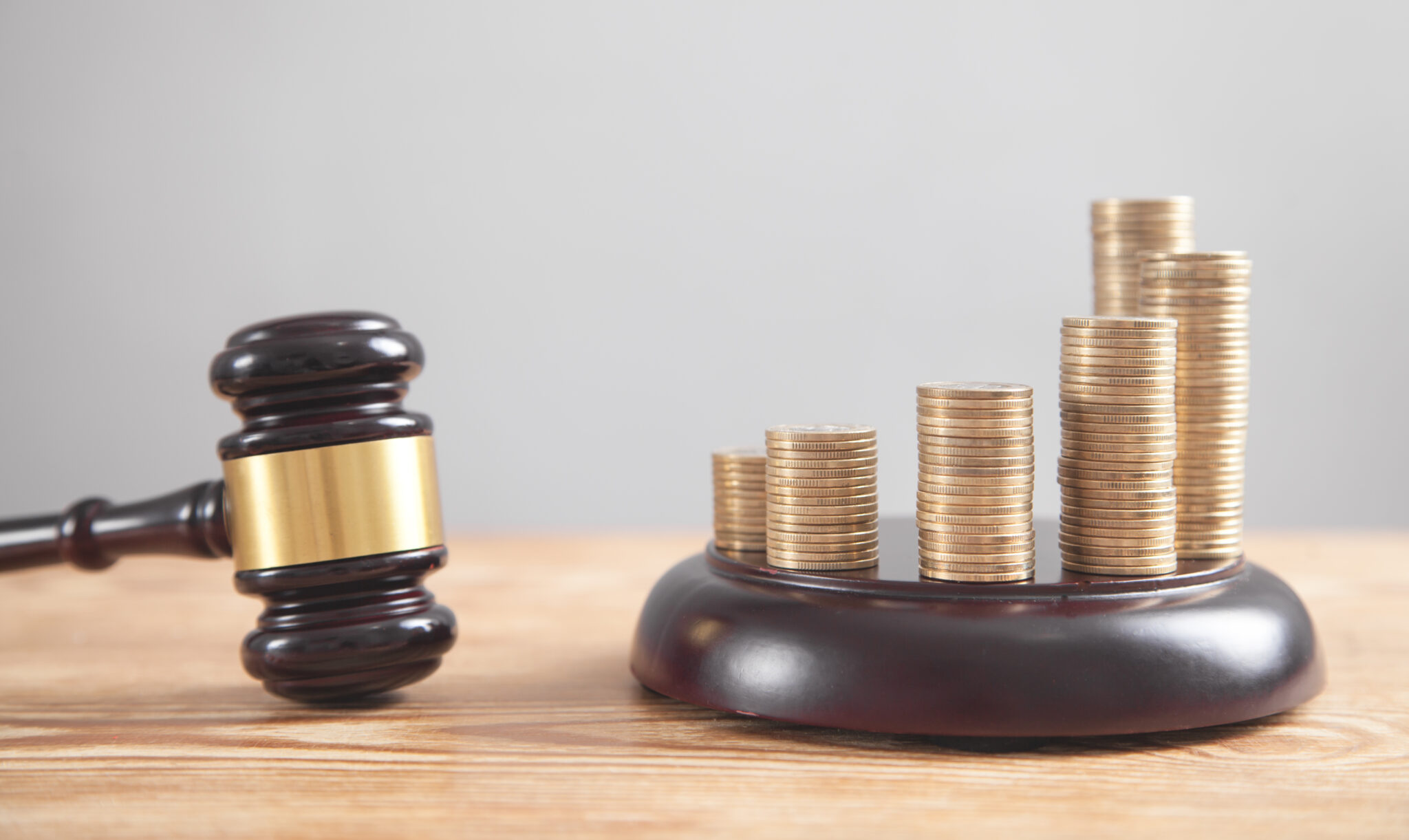 What Evidence Do I Need for an Alimony Claim in Illinois?